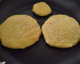 Foto del paso 2 de la receta: Arepas🫓 rellenas 🍖de costilla y huevo🍳🫓