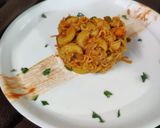 A picture of step 9 of Schezwan vegetable noodles pasta.