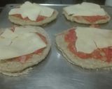 Foto del paso 10 de la receta: 🍕 Mini pizza de quinoa sin harina