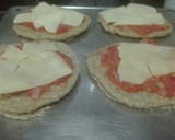 Foto del paso 10 de la receta: 🍕 Mini pizza de quinoa sin harina