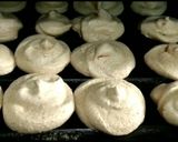 A picture of step 5 of Thoothukudi macroons.