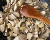Foto del paso 3 de la receta: Setas al ajillo