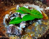 Foto langkah ke 4 dari resep Cumi Masak Hitam ala Chef Muhammad.