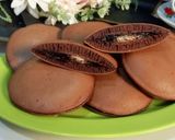 Foto langkah ke 6 dari resep Dorayaki coklat.