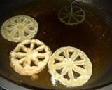 Foto langkah ke 3 dari resep Kembang Goyang Wijen.