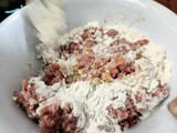 Bola daging anti ribet