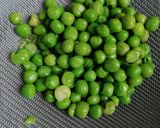 Foto del paso 2 de la receta: Noodles de arroz con salsa de berenjena y guisantes
