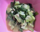 Foto langkah ke 4 dari resep Tumis Sayur Sawi Pakcoy (Non Halal / Halal).