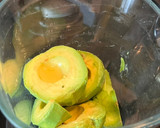 Foto del paso 1 de la receta: Mahonesa de aguacate