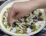 A picture of step 7 of Hot Green Chicken Pizza.