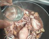 Foto del paso 2 de la receta: Calamares, setas shiitake al ajillo y langostinos