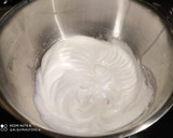 Foto del paso 5 de la receta: Merluza con Muselina de Ajo y Guarnición con Pasas al Oporto