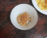 Foto del paso 1 de la receta: Bocadillo de solomillo con tortilla francesa y ensalada