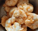 A picture of step 1 of Stir Fry Prawns.