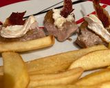 Foto del paso 4 de la receta: Solomillo con cebolla caramelizada y queso de cabra