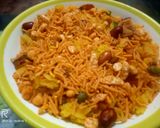 A picture of step 3 of Chatpate khilekhile pohe.