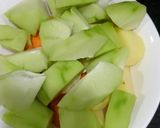 Hình bước làm 2 của món Dựng heo hầm susu cà rốt
