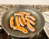 Foto del paso 2 de la receta: Salchichas frescas encebolladas
