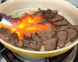 รูปขั้นตอนการทำที่ 4 ของ ก๋วยเตี๋ยวเนื้อและลิ้นตุ๋น