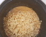 Foto langkah ke 6 dari resep Indomie Carbonara anti Enek 👌.