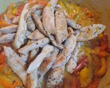 A picture of step 4 of Tangy Mango and Pepper Chicken.
