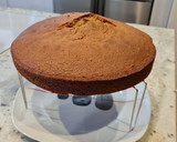 Foto del paso 5 de la receta: Bizcocho de leche con cobertura de chocolate
