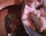 A picture of step 1 of Beef handi matka gosht.