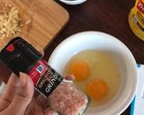 รูปขั้นตอนการทำที่ 2 ของ ไข่เจียวมันฝรั่ง แซลมอนรมควัน ซอสมาสตาร์ท Low carb