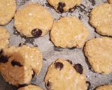 Foto del paso 2 de la receta: Galletitas de avena y pasas con edulcorante!!..😉😘