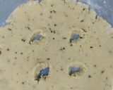 A picture of step 4 of Farali Thalipeeth.