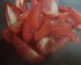A picture of step 3 of Thakkali Chutney.
