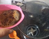 A picture of step 2 of Oreo cold coffee.