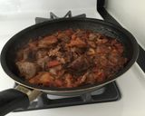 A picture of step 5 of Goulash / guiso.