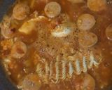 Foto langkah ke 6 dari resep Indomie jeletot pake bumbu rasa seblak.
