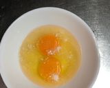 Foto del paso 1 de la receta: Omelette de queso de almendras, jamón de pavo, champiñones y hogao 🍅 en 15 minutos