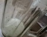 A picture of step 1 of Fresh dates milkshake.