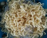 Foto langkah ke 1 dari resep 16. Bihun Goreng campur Singapore.