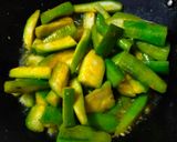 A picture of step 2 of Turai ki sabzi.