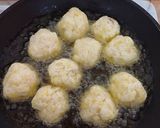 Foto langkah ke 5 dari resep Crispy Cheesy Hashbrowns.