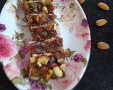 ડ્રાયફ્રુટ ચીકી (Dryfruit Chiki Recipe In Gujarati) રેસીપી સ્ટેપ1ફોટો