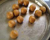 A picture of step 2 of Besani Kofta Curry.