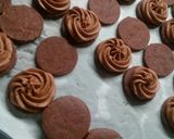 Töltött csokis keksz recept fázis 6 fotója