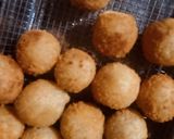 Foto langkah ke 8 dari resep Bola Bola Singkong Isi Coklat.