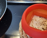 Foto del paso 6 de la receta: Hojaldres de champiñones, atún huevo queso aceitunas