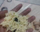 Foto langkah ke 4 dari resep Bola-bola Nasi.
