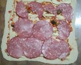 Foto del paso 2 de la receta: Pizza rellena arrollada