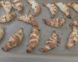 "Májkrémes-sajtos, gyors uzsonnakifli" recept fázis 2 fotója