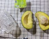 Hình bước làm 1 của món Bơ dầm sữa chua