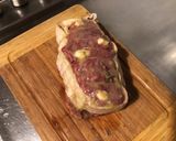 Une image de l'étape 4 de Rôti de bœuf à l'ail fumé et jus de sanglier.