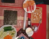 Foto del paso 4 de la receta: Sushi salmón kanikama langostinos